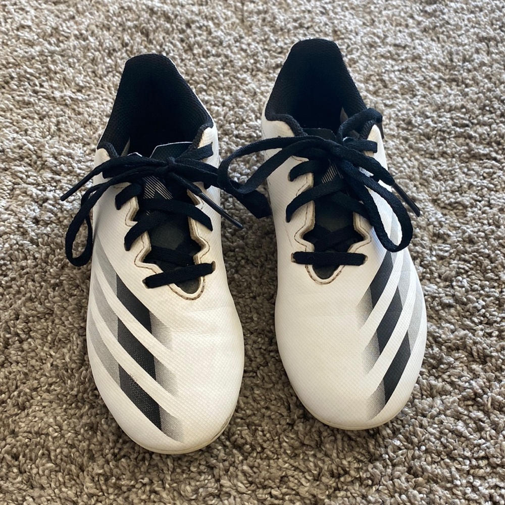 Adidas Youth Boys Soccer Cleats Size 1